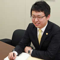 弁護士中村慎司